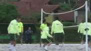 Seleção Brasileira joga futevôlei na Granja Comary; veja