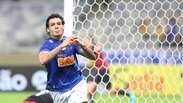 Ricardo Goulart celebra desempenho do Cruzeiro contra Vitória