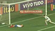 Atacante do Bahia perde gol incrível contra Atlético-MG
