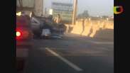 SP: carro capota em acidente na rodovia Anhanguera