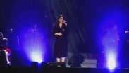 Laura Pausini mostró más de la cuenta en show de la Feria del Hogar
