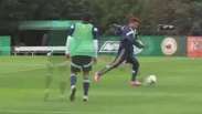 Valdivia dá ótima assistência e Allione faz golaço em treino