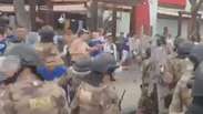 Atleticanos provocam e cruzeirenses brigam com polícia em BH