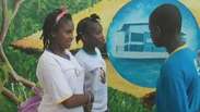 Crianças haitianas aprendem português em Manaus