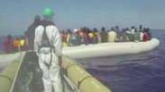 Marinha italiana resgata 150 mil imigrantes em apenas um ano