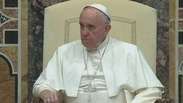 
Papa Francisco condena 'formas deturpadas de religião'
