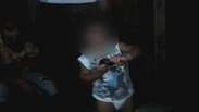 Mãe filma filho de dois anos com arma em João Pessoa, PB