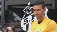 Santos contrata goleiro do Coritiba para substituir Aranha
