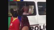 ‘Foliões’ fazem festa dentro de viatura policial no PE