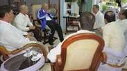 Fidel se reúne com agentes cubanos soltos pelos EUA