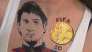 Fanatismo! Modelo russa leva Messi no peito em homenagem