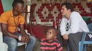 Ator Orlando Bloom visita comunidades afetadas pelo ebola