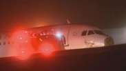Avião bate na hora do pouso e deixa 23 feridos no Canadá