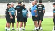 Com chimarrão, Felipão treina Grêmio para final contra Inter