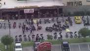 EUA: briga de gangues termina com 9 mortos em estacionamento