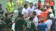 Palmeiras: torcedores trocam chutes quando time ainda perdia