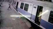 Vídeo mostra momento em que trem bate em plataforma na Índia