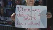 Movimento de mulheres do Paraná realiza manifestação