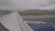 Passageiro filma momento em que avião perde parte da turbina