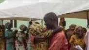 O emocionante reencontro familiar de estudantes sequestradas pelo Boko Haram na Nigéria