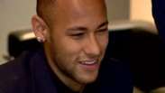 Neymar assina novo contrato com o Barcelona válido até 2021