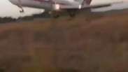 Vídeo mostra queda de avião cargueiro na Colômbia