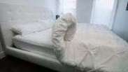 Inventora cria cama que se arruma sozinha