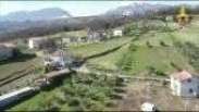 O vilarejo italiano que está se abrindo ao meio com fenda que cresce 1 metro ao dia