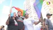 Parada do Orgulho LGBT de SP reúne multidão na Av. Paulista 