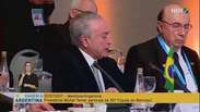 Vídeo: Henrique Meirelles tira um cochilo durante discurso de Temer no Mercosul
