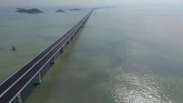 Três anos só para asfaltar: chineses se preparam para inaugurar a maior ponte do mundo