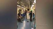 Emocionante: artistas tocam música para recém-casados no metrô de São Paulo