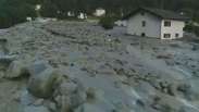 Deslizamento de terra atinge vilarejo na Suíça