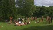 Paris inaugura seu primeiro parque de nudismo