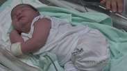 Bebê nasce com quase 6 quilos e vira celebridade no Hospital Universitário