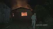 Incêndio destrói totalmente uma residência no bairro Cancelli em Cascavel