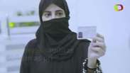 Mulheres sauditas recebem primeira habilitação para dirigir
