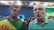 Integrantes do movimento monarquista comparecem ao lançamento da candidatura a presidente do deputado federal Jair Bolsonaro