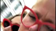 Xuxa Meneghel e Sasha usam óculos parecidos em NY: 'Está combinando'. Vídeo!