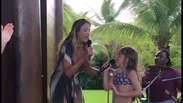 Dueto! Grávida, Ticiane Pinheiro canta com a filha Rafaella em karaokê. Vídeo!