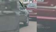 Vídeo: Condutor flagra detenção de dupla com carros carregados de cigarros