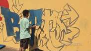 Muros do Centro da Juventude ganham vida com projeto de grafite