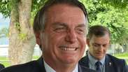 Bolsonaro ri de fake news sobre redução de salário de Bonner