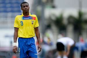 Grêmio aguarda documentos do Equador para anunciar zagueiro