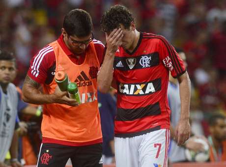 Elano justifica saída do Flamengo: não estava sendo útil