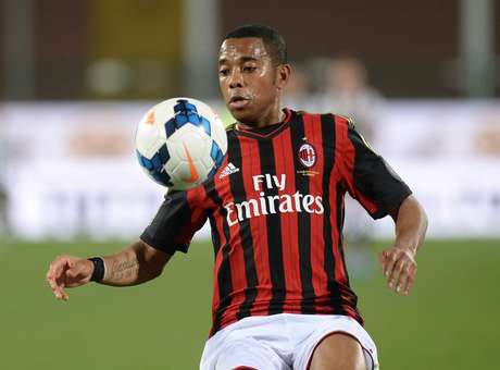 Flamengo viabiliza salário de R$ 900 mil para ter Robinho