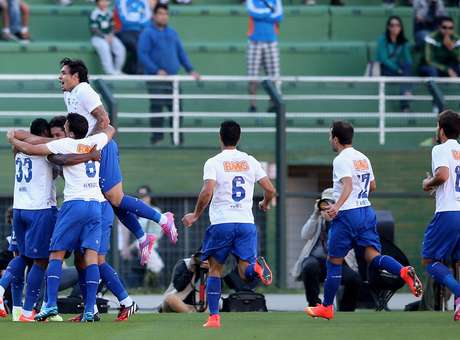 Líder, Cruzeiro faz campanha melhor que a do título de 2013
