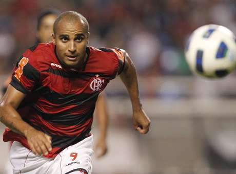Ex-atacante Deivid será auxiliar de Luxemburgo no Flamengo