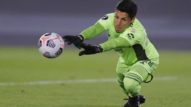 Relembre 15 times que sofreram com desfalques pela Covid-19