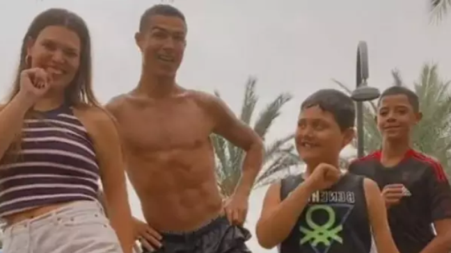 Cristiano Ronaldo aparece dançando funk viral 